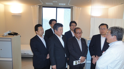 精神医療の充実へ 先進的な取り組みを視察