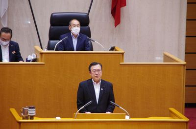 新型コロナウィルス感染症対策に関して県政全般にわたって質問