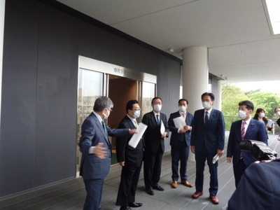 中核的機能を持つ基幹センター1カ所と、各地を担当する地域支援センター6カ所の体制で全県をカバー