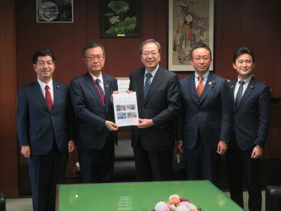 公明党のネットワークを生かして安心安全の推進を図ります